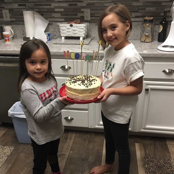 Meet your Posher, Becki - Picture 3 of 8